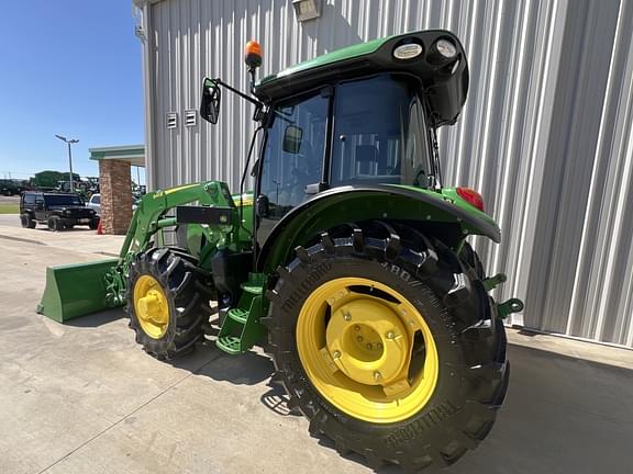 Image of John Deere 5115R equipment image 3