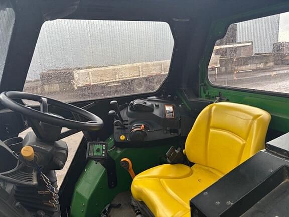 Image of John Deere 5125ML equipment image 4
