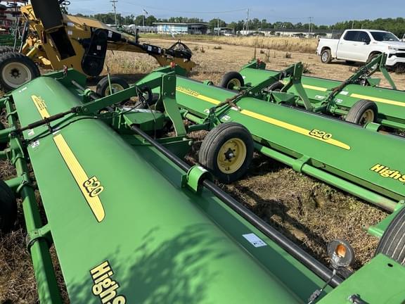 Image of John Deere 520 equipment image 3