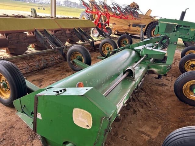 Image of John Deere 520 equipment image 2