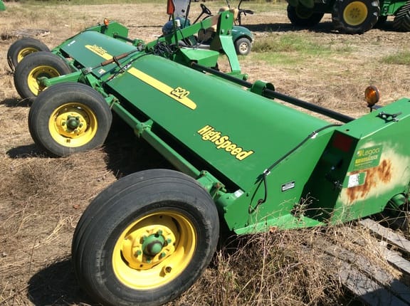 Main image John Deere 520