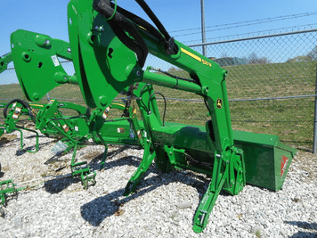 Main image John Deere 520M