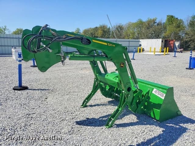 Image of John Deere 520M equipment image 1