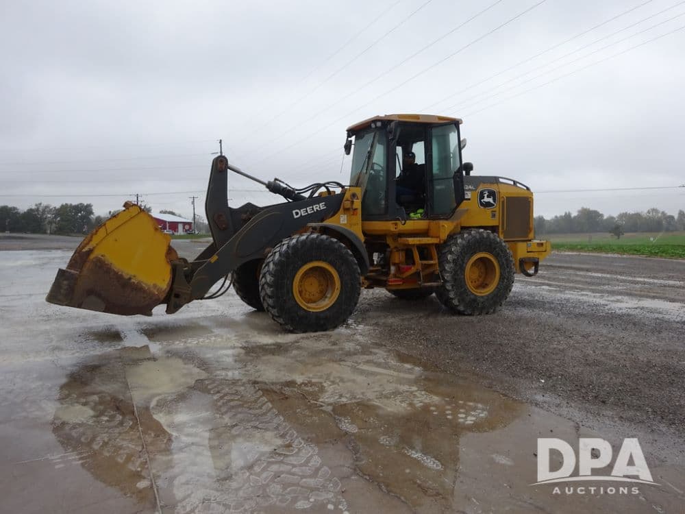 Image of John Deere 524L Primary image