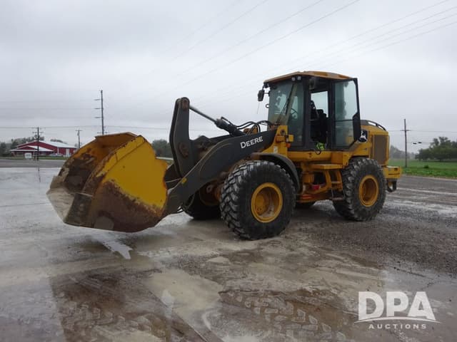 Image of John Deere 524L equipment image 2