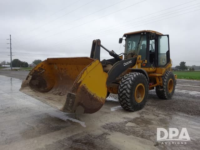 Image of John Deere 524L equipment image 4
