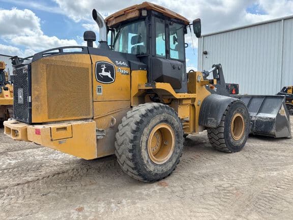 Image of John Deere 544L equipment image 3