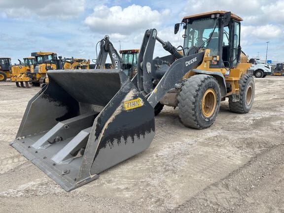 2020 John Deere 544L Equipment Image0