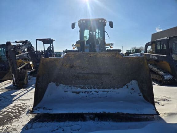 Image of John Deere 544L equipment image 4