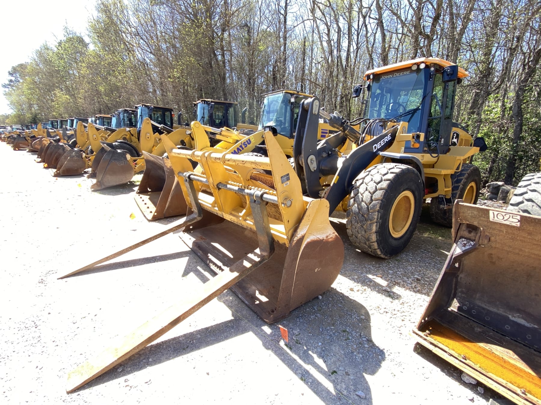 2020 John Deere 544L Equipment Image0