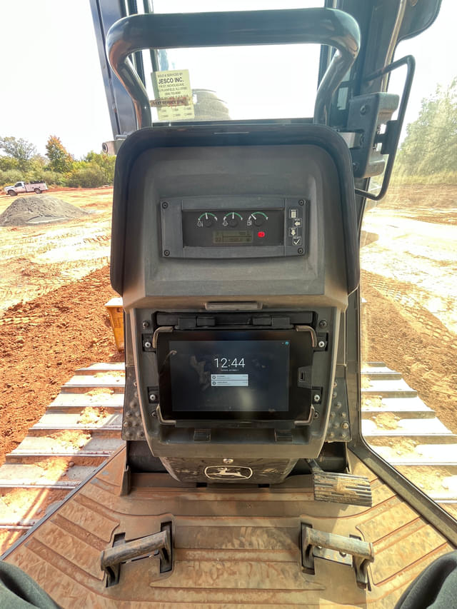 Image of John Deere 550K LGP equipment image 2