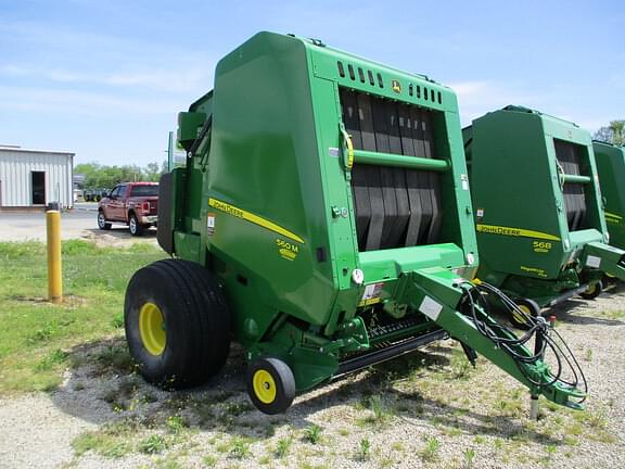 Image of John Deere 560M equipment image 3