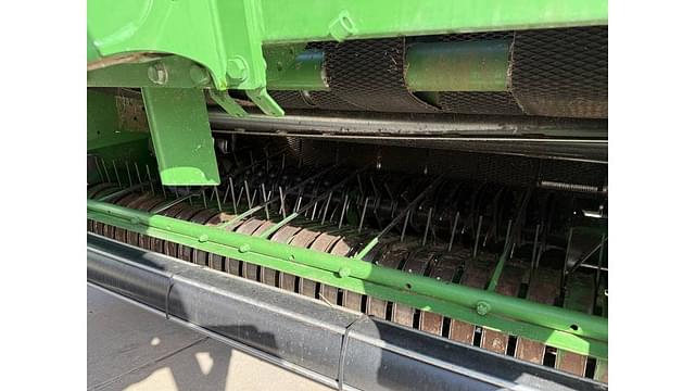 Image of John Deere 560M equipment image 1