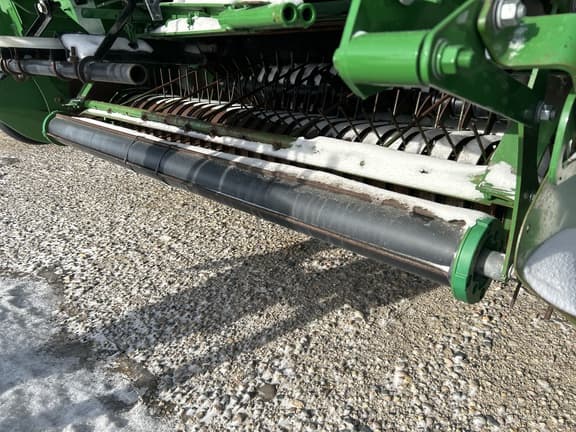 Image of John Deere 560M equipment image 4