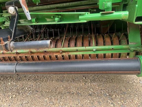 Image of John Deere 560M equipment image 3