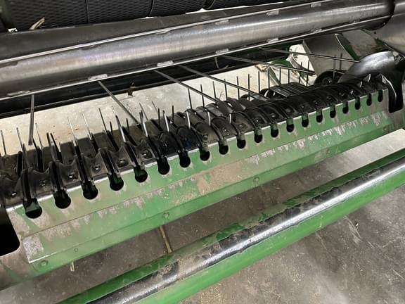 Image of John Deere 560M equipment image 4