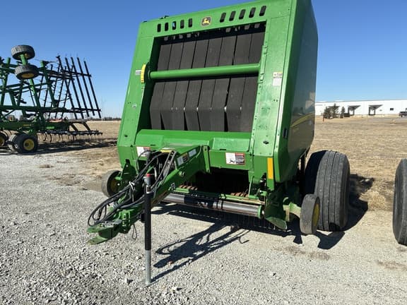 Image of John Deere 560M equipment image 1