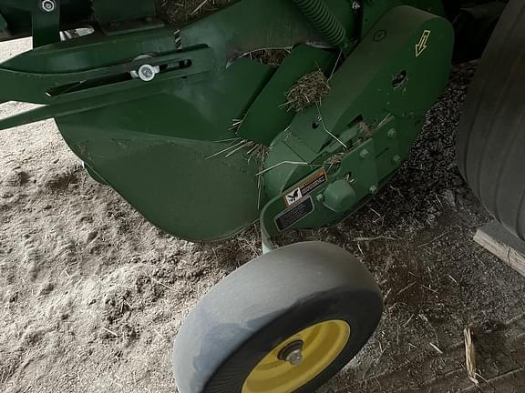 Image of John Deere 560M equipment image 4