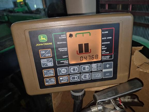 Image of John Deere 560M equipment image 1