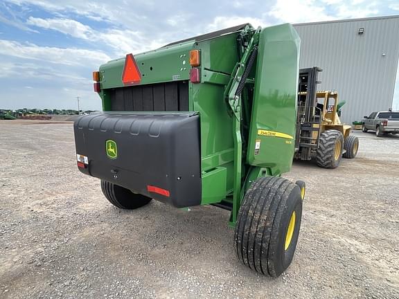 Image of John Deere 560M equipment image 4