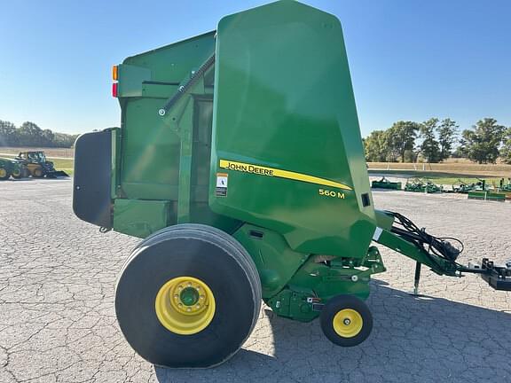 Image of John Deere 560M equipment image 4