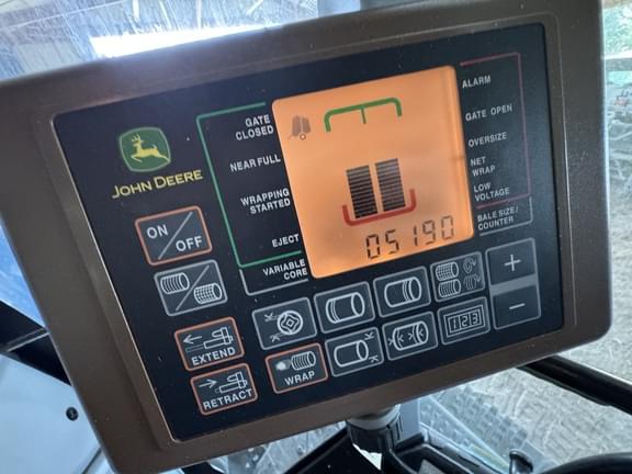 Image of John Deere 560M equipment image 4
