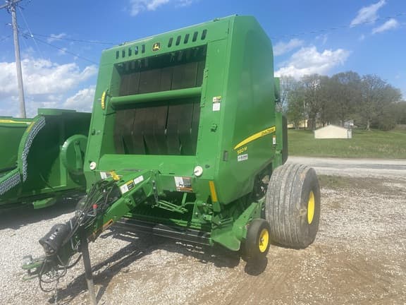 Image of John Deere 560M equipment image 1