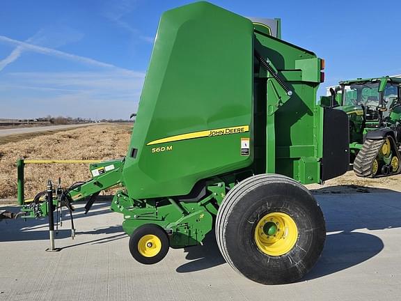 Image of John Deere 560M equipment image 1