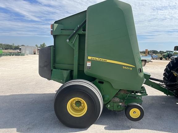 Image of John Deere 560M equipment image 2