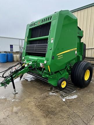 Image of John Deere 560M Silage equipment image 1