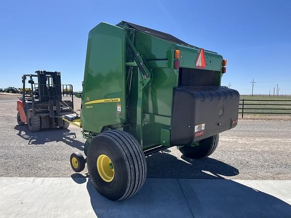 Image of John Deere 560M equipment image 2