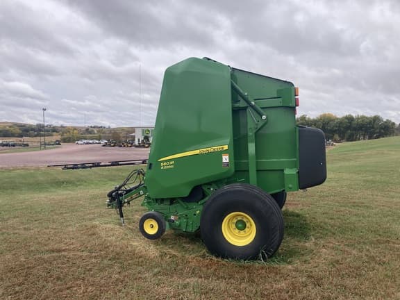 Image of John Deere 560M equipment image 3