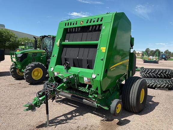 Image of John Deere 560M equipment image 1