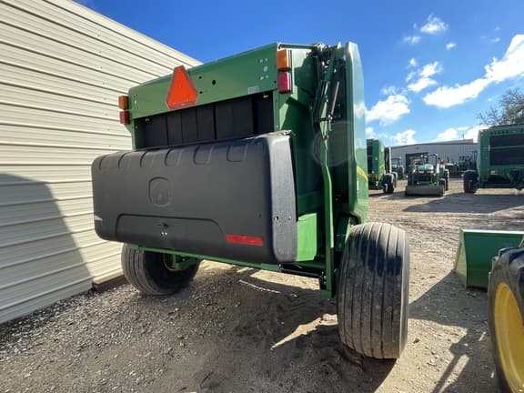 Image of John Deere 560M equipment image 4