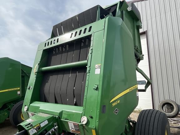 Image of John Deere 560M equipment image 4