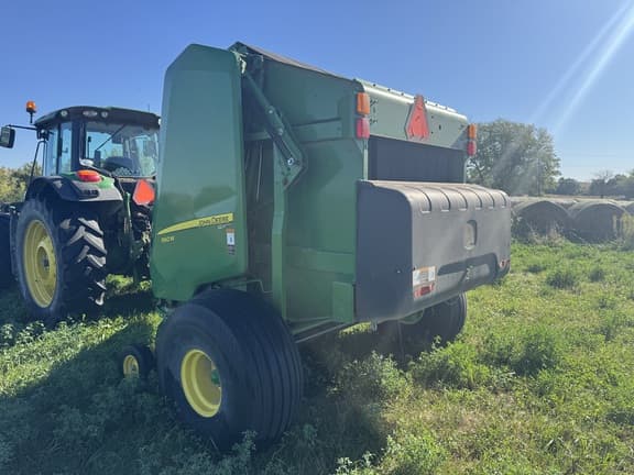 Image of John Deere 560M equipment image 4