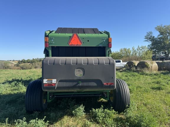 Image of John Deere 560M equipment image 3