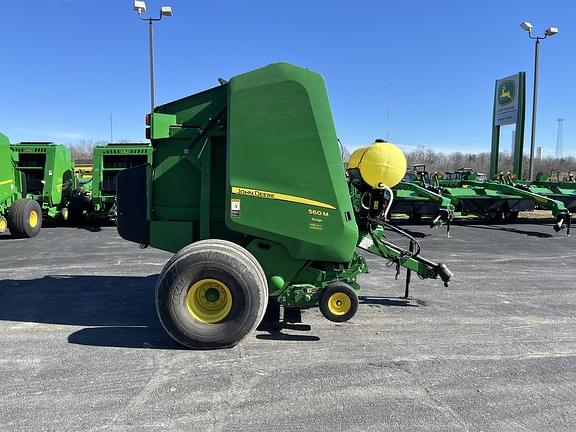 Image of John Deere 560M equipment image 4