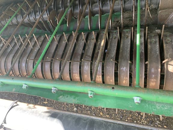 Image of John Deere 560M equipment image 3