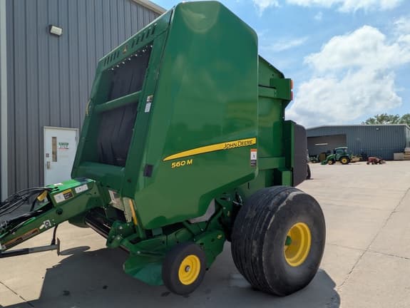 Image of John Deere 560M equipment image 2