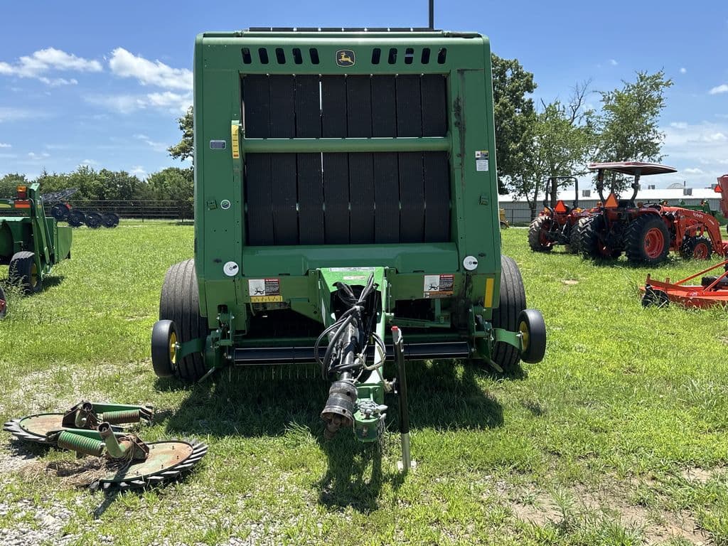 Image of John Deere 560M Image 1