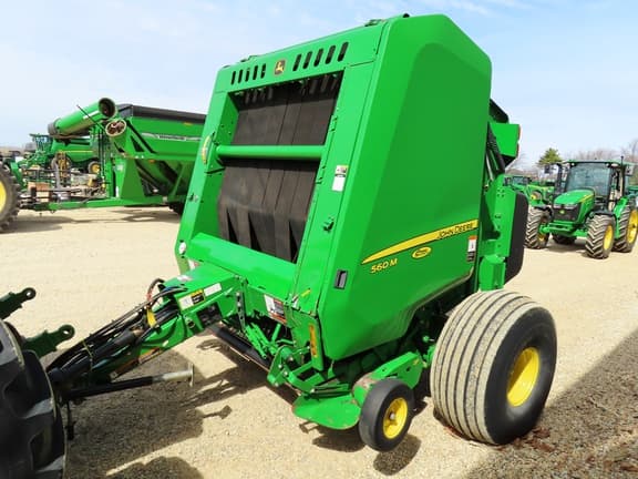 Image of John Deere 560M equipment image 4