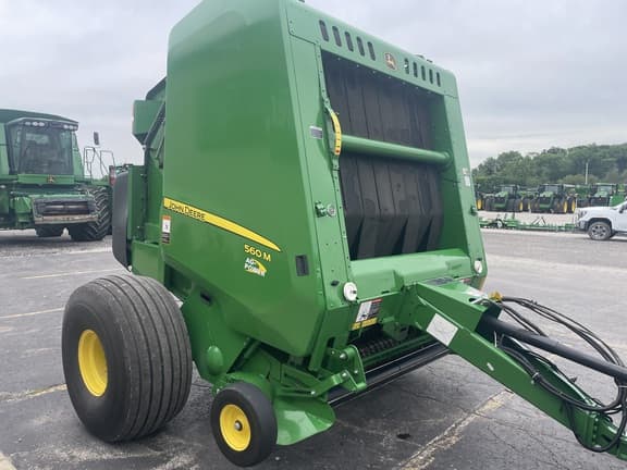 Image of John Deere 560M equipment image 3