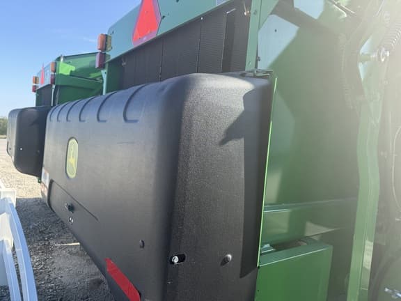 Image of John Deere 560M equipment image 1