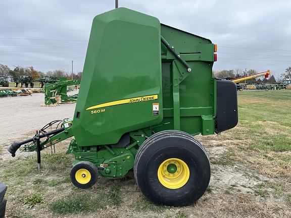 Image of John Deere 560M equipment image 4