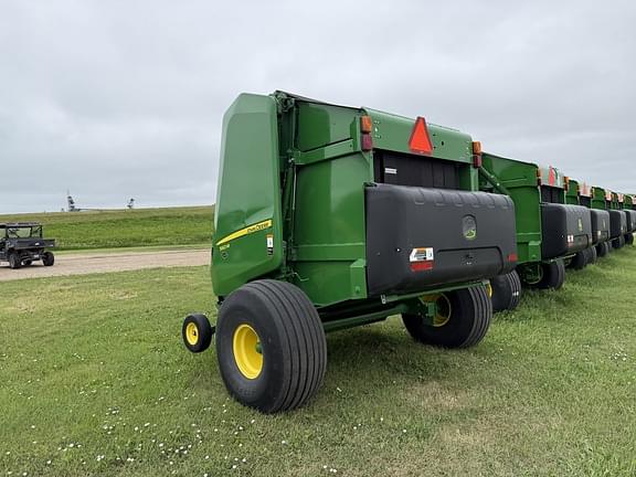 Image of John Deere 560M equipment image 4