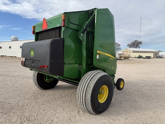 Image of John Deere 560M equipment image 4
