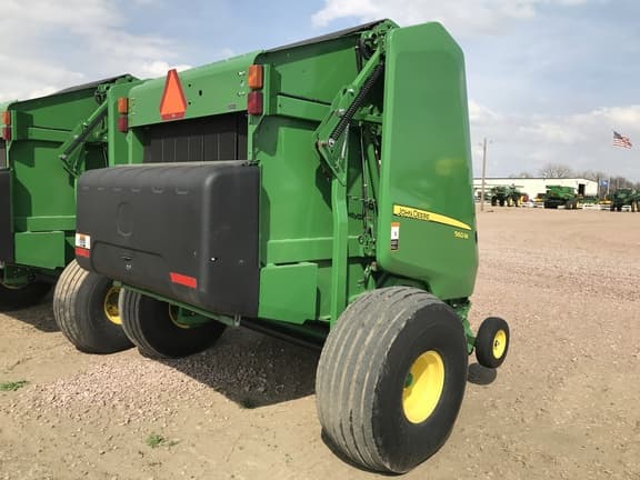 Image of John Deere 560M equipment image 4