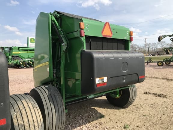 Image of John Deere 560M equipment image 2