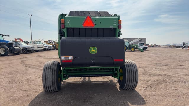 Image of John Deere 560M equipment image 4